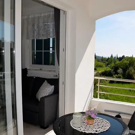 Geiger Apartment *